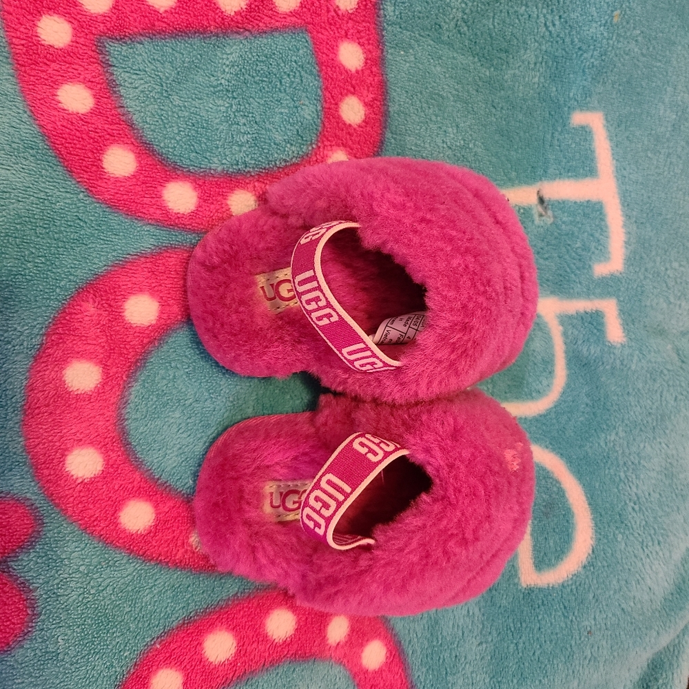 Uggs baby sandals pink size 4/5